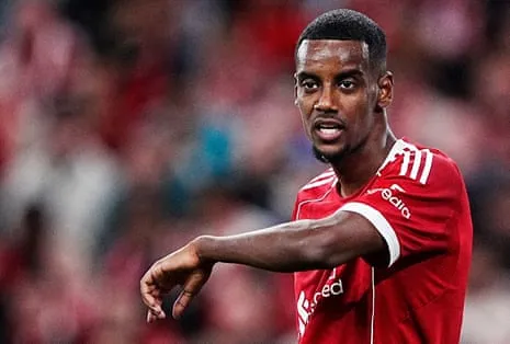 Isak's Debut Offers Glamour Despite Noticeable Lack of Match Fitness