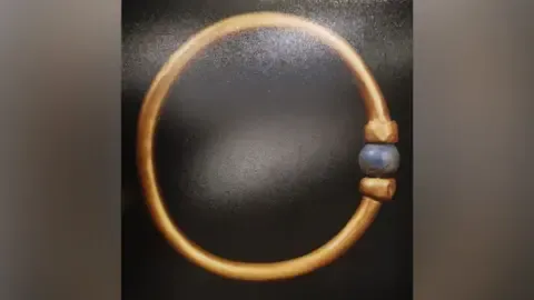 Egyptian Officials Confirm 3,000-Year-Old Bracelet Was Taken and Melted Down