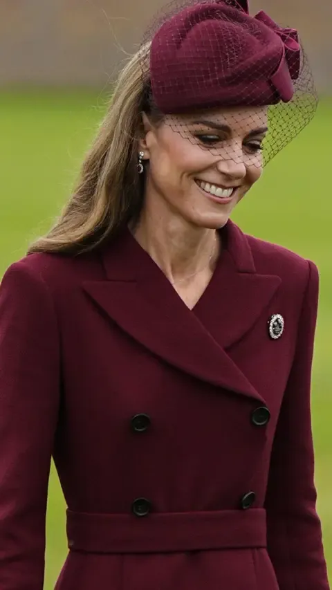 Melania’s Headpiece, Kate’s Plumed Pin and Other Standout Outfits Thus Far